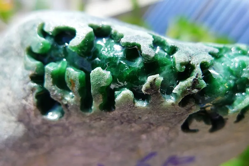 Natural Jade Rough Jadeite Raw (322g,8.6X5.3X3.9cm)
