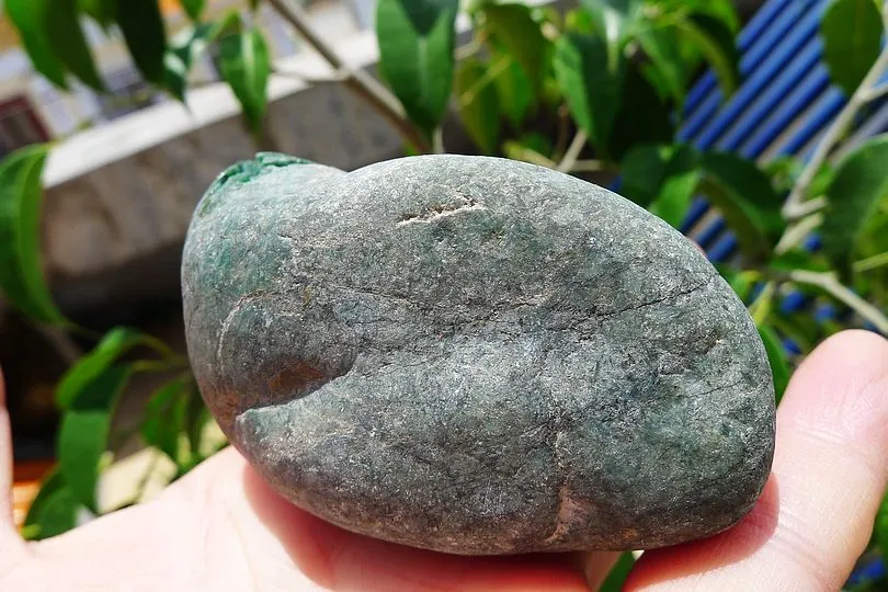 Natural Jade Rough Jadeite Raw (322g,8.6X5.3X3.9cm)
