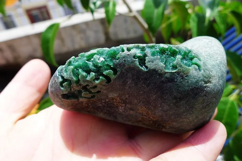 Natural Jade Rough Jadeite Raw (322g,8.6X5.3X3.9cm)