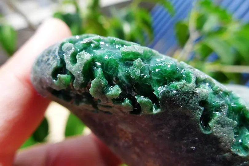 Natural Jade Rough Jadeite Raw (322g,8.6X5.3X3.9cm)