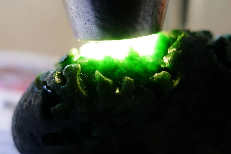 Natural Jade Rough Jadeite Raw (322g,8.6X5.3X3.9cm)