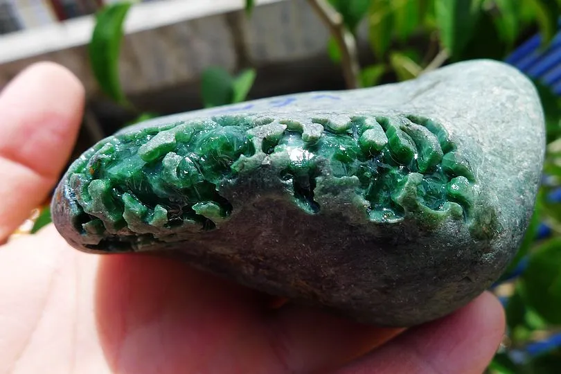 Natural Jade Rough Jadeite Raw (322g,8.6X5.3X3.9cm)