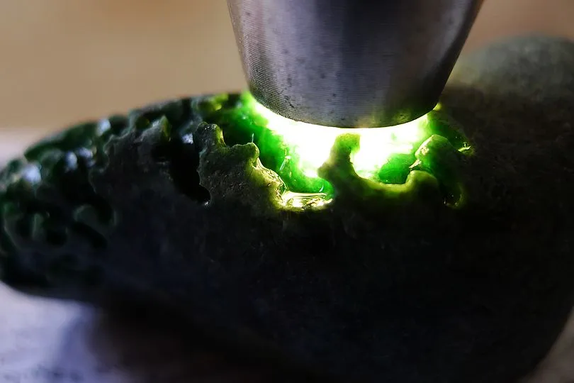 Natural Jade Rough Jadeite Raw (322g,8.6X5.3X3.9cm)