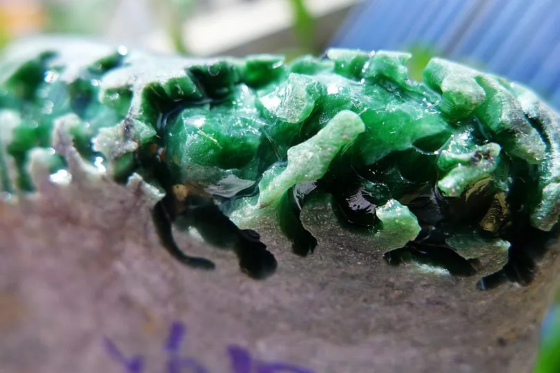Natural Jade Rough Jadeite Raw (322g,8.6X5.3X3.9cm)