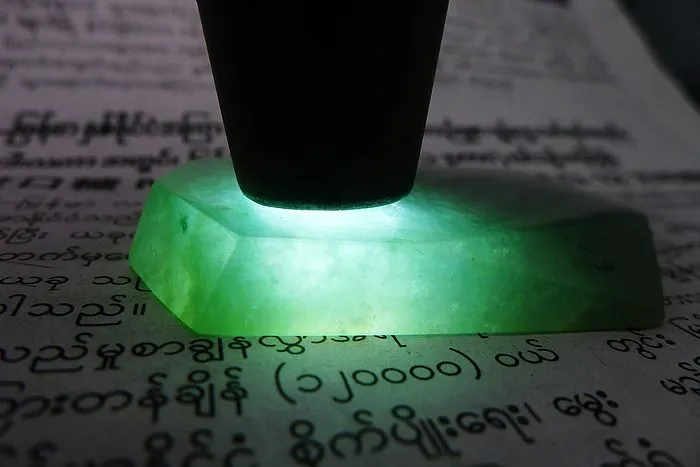 Natural Jade Rough Jadeite Raw (37g,5.7X3.6X0.7cm)