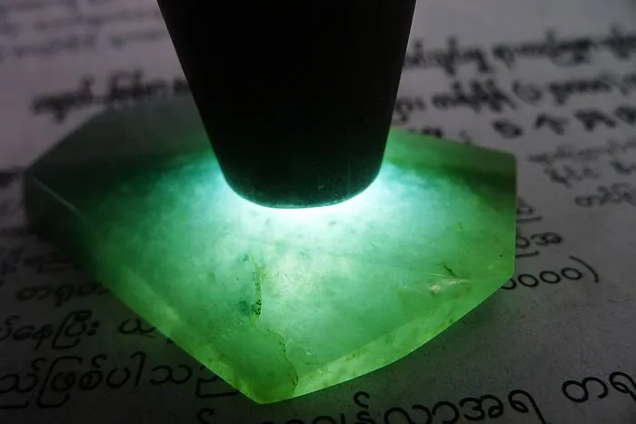 Natural Jade Rough Jadeite Raw (37g,5.7X3.6X0.7cm)