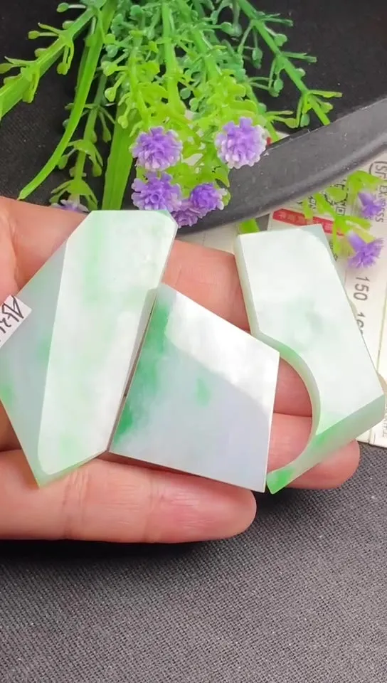 Natural Jade Rough Jadeite Raw (38g,58X27X4.6mm)-A5353