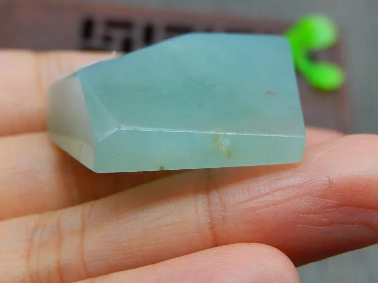 Natural Jade Rough Jadeite Raw (42g, 54X36X14mm)
