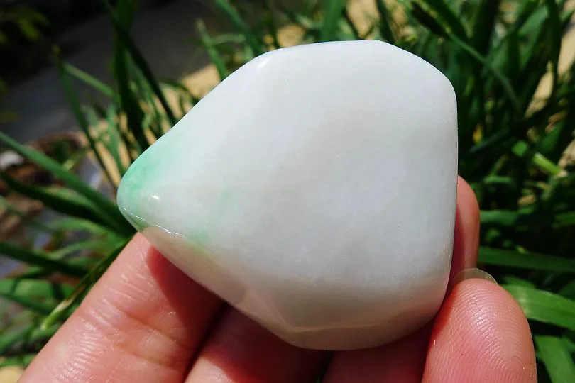 Natural Jade Rough Jadeite Raw (44g,4.1X3.5X1.8cm)