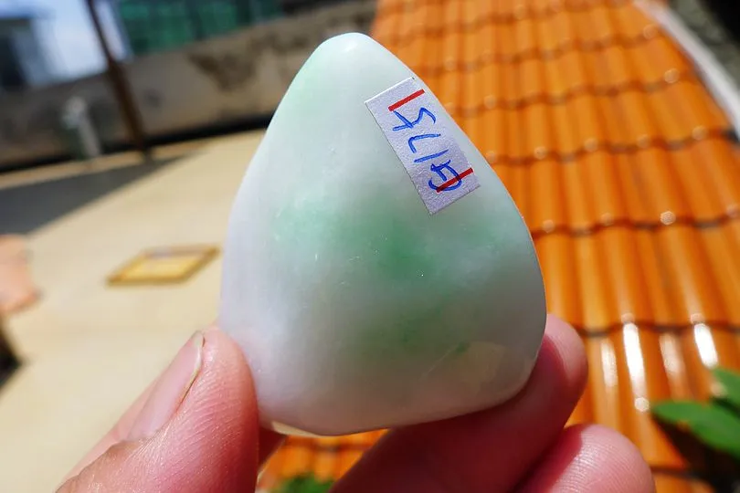 Natural Jade Rough Jadeite Raw (44g,4.1X3.5X1.8cm)