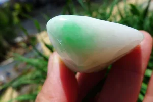 Natural Jade Rough Jadeite Raw (44g,4.1X3.5X1.8cm)