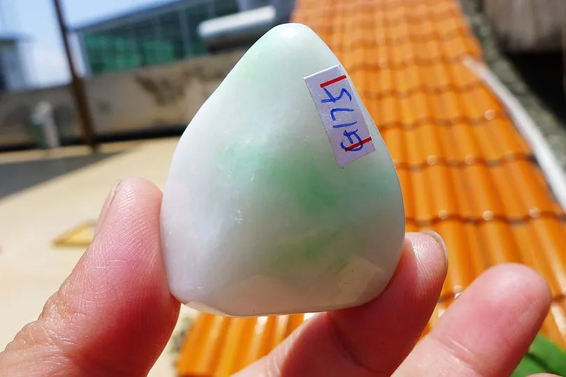 Natural Jade Rough Jadeite Raw (44g,4.1X3.5X1.8cm)