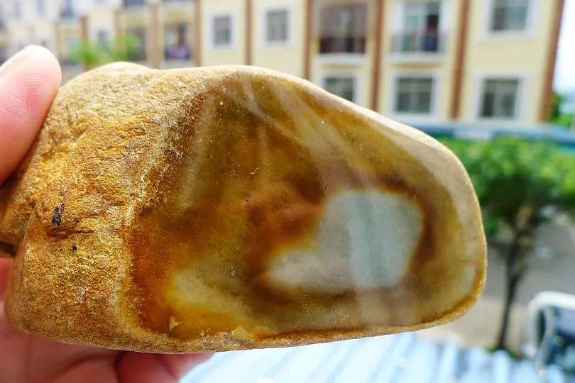 Natural Jade Rough Jadeite Raw (674g,8.5X7.6X5cm)