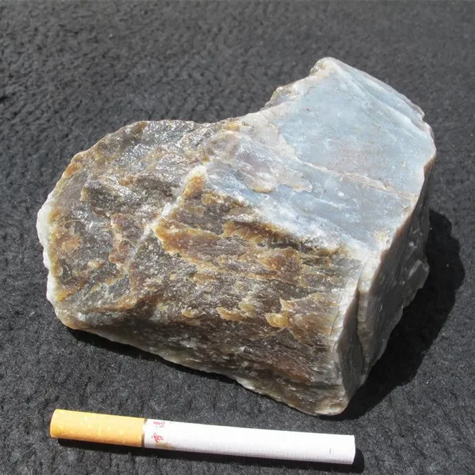Natural Kunlun Jade Rough Nephrite Raw (1.07kg, 13X9X6cm)