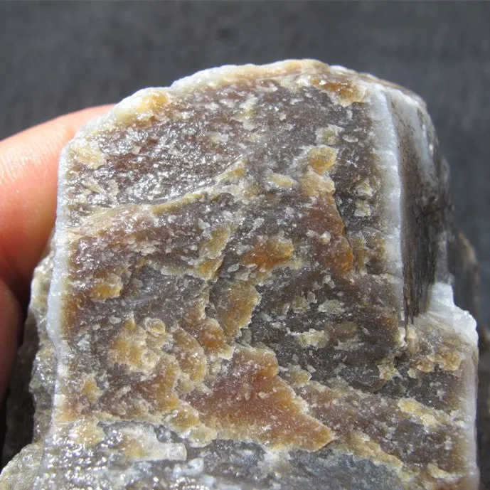 Natural Kunlun Jade Rough Nephrite Raw (1.07kg, 13X9X6cm)