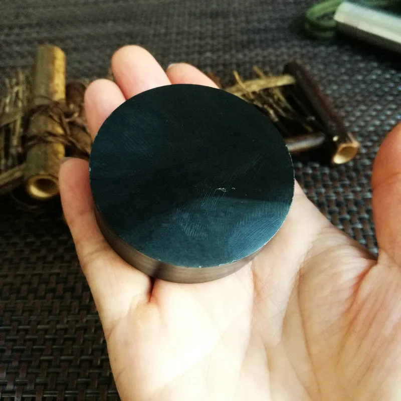Natural Kunlun Jade Rough Nephrite Raw (110g,5.4X1.6cm)