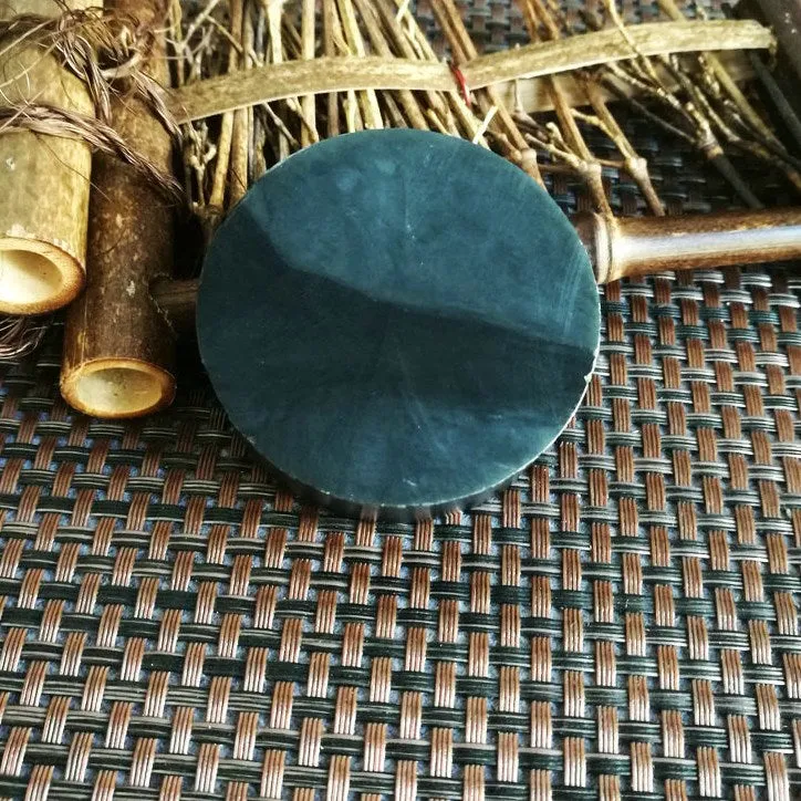 Natural Kunlun Jade Rough Nephrite Raw (110g,5.4X1.6cm)