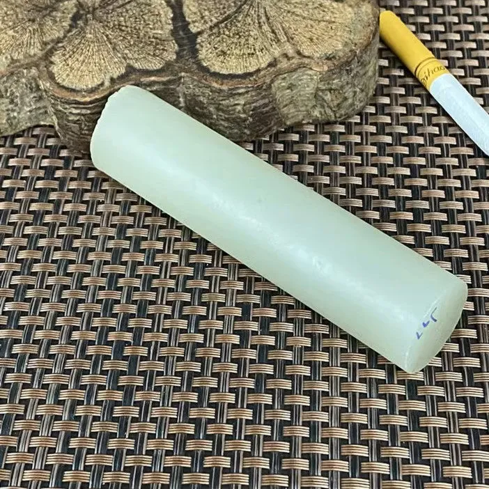 Natural Kunlun Jade Rough Nephrite Raw (133g,9.8X2.4cm)