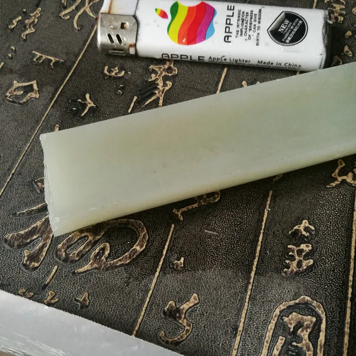 Natural Kunlun Jade Rough Nephrite Raw (177g, 15.5X2.7X1.4cm)