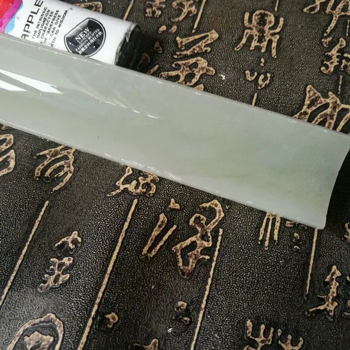 Natural Kunlun Jade Rough Nephrite Raw (177g, 15.5X2.7X1.4cm)