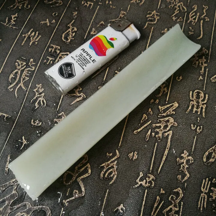Natural Kunlun Jade Rough Nephrite Raw (177g, 15.5X2.7X1.4cm)