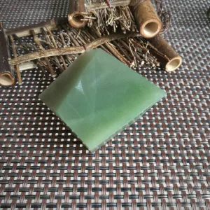 Natural Kunlun Jade Rough Nephrite Raw (212g, 6X4.5X3.5cm)