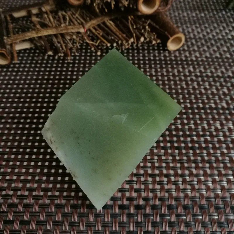 Natural Kunlun Jade Rough Nephrite Raw (212g, 6X4.5X3.5cm)