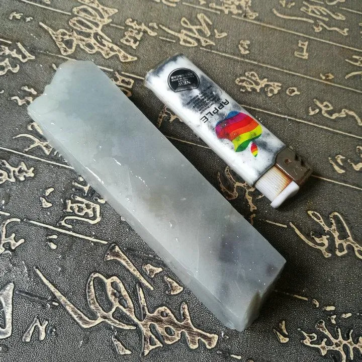 Natural Kunlun Jade Rough Nephrite Raw (239g, 11X3.5X2.5cm)