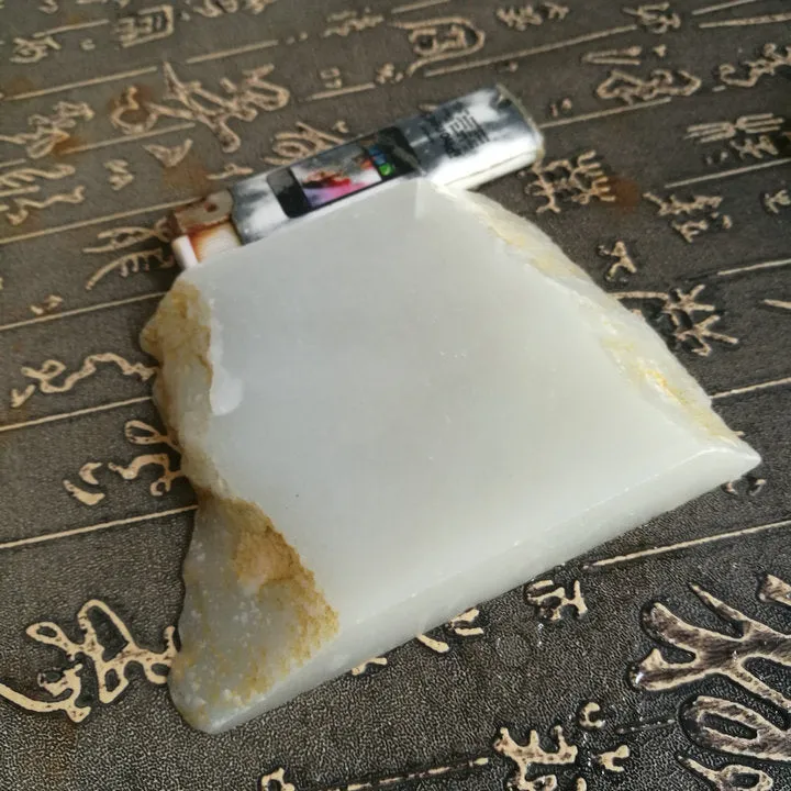 Natural Kunlun Jade Rough Nephrite Raw (242g, 8.3X6X1.3cm)