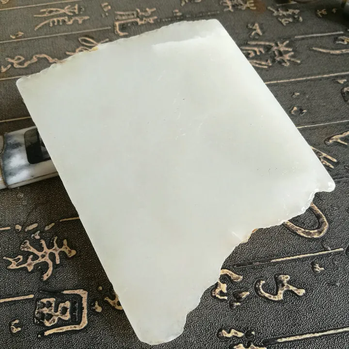 Natural Kunlun Jade Rough Nephrite Raw (242g, 8.3X6X1.3cm)
