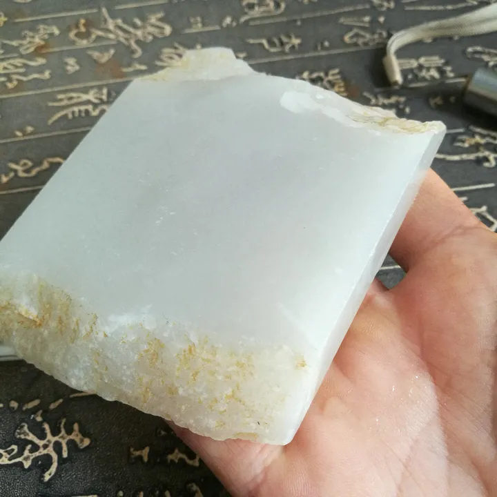 Natural Kunlun Jade Rough Nephrite Raw (242g, 8.3X6X1.3cm)