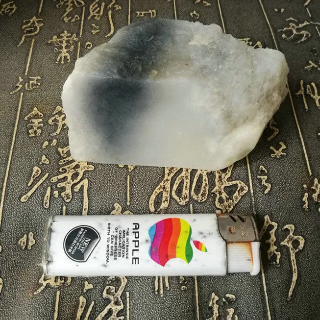 Natural Kunlun Jade Rough Nephrite Raw (247g, 8X4X3cm)