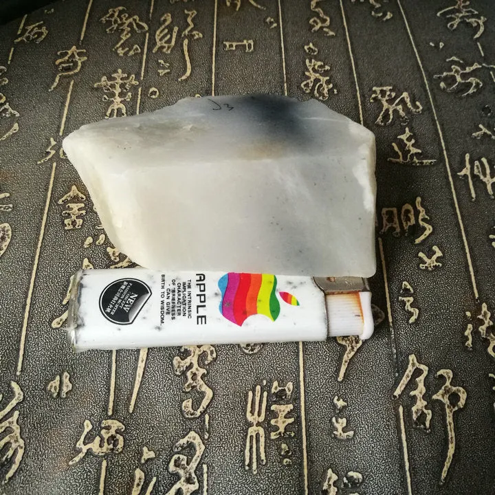 Natural Kunlun Jade Rough Nephrite Raw (247g, 8X4X3cm)
