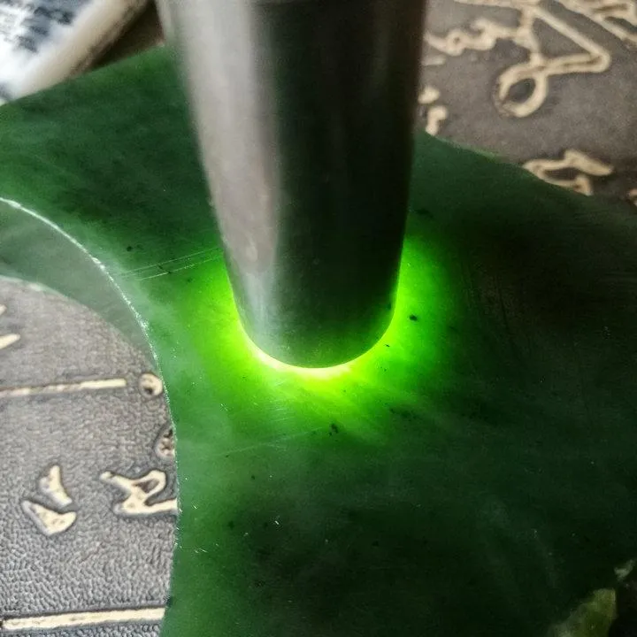 Natural Kunlun Jade Rough Nephrite Raw (289g, 8.7X5X1.8cm)