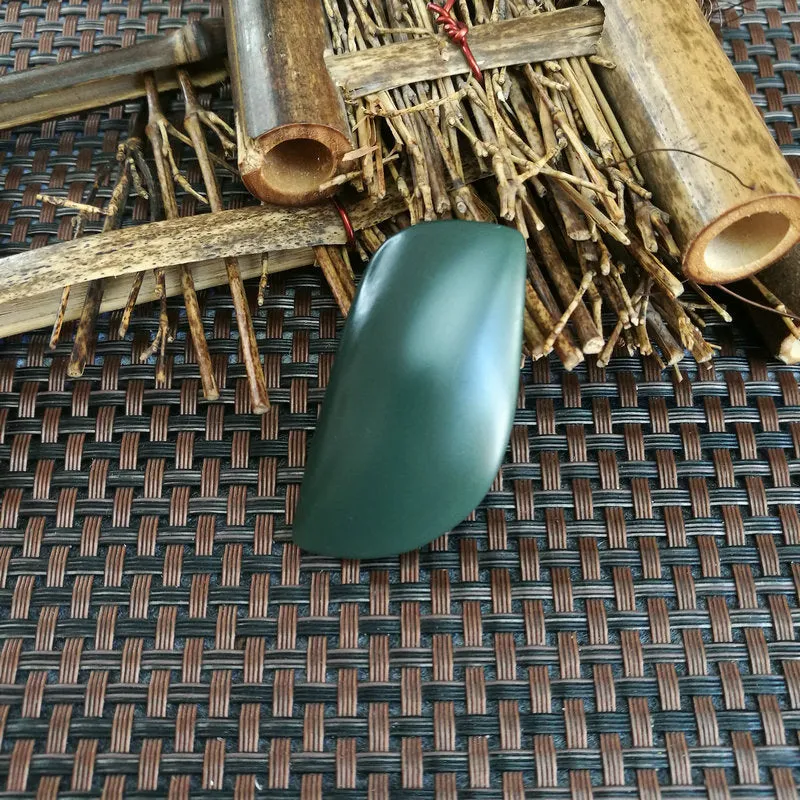 Natural Kunlun Jade Rough Nephrite Raw (28g,5X2.5X1.5cm)