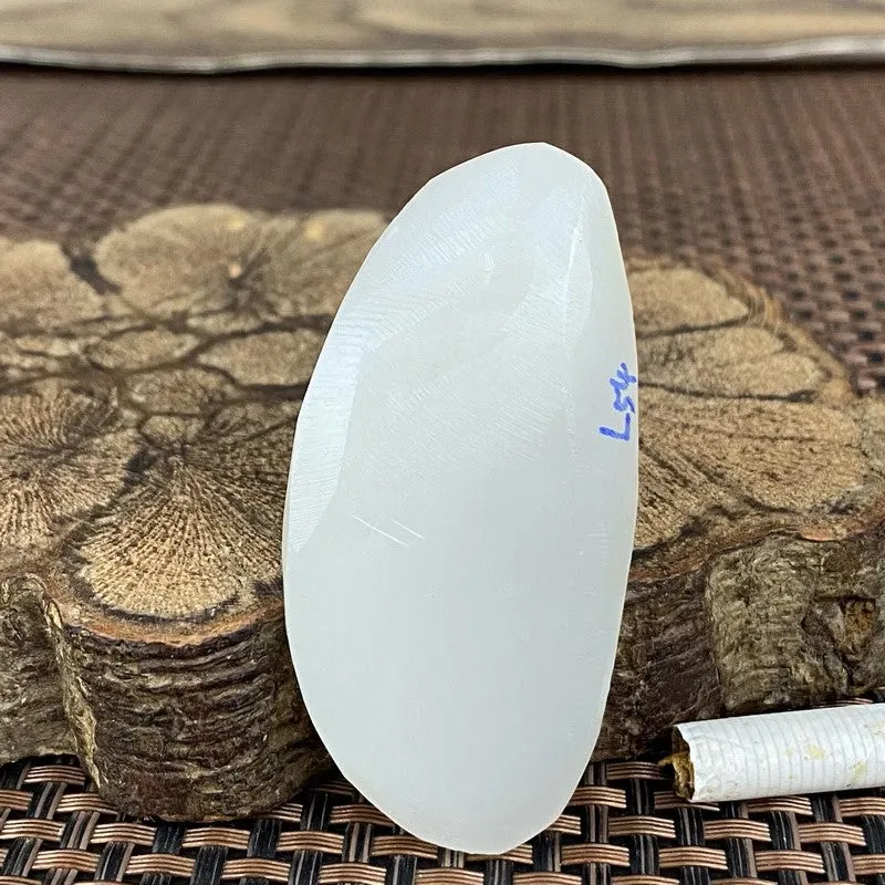 Natural Kunlun Jade Rough Nephrite Raw (32g,6.2X3.1X0.9cm)