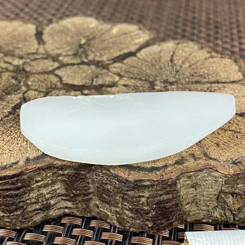 Natural Kunlun Jade Rough Nephrite Raw (32g,6.2X3.1X0.9cm)