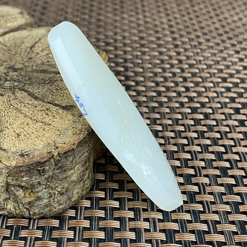 Natural Kunlun Jade Rough Nephrite Raw (32g,6.2X3.1X0.9cm)