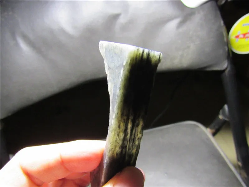 Natural Kunlun Jade Rough Nephrite Raw (48.87g, 76X40X20mm)