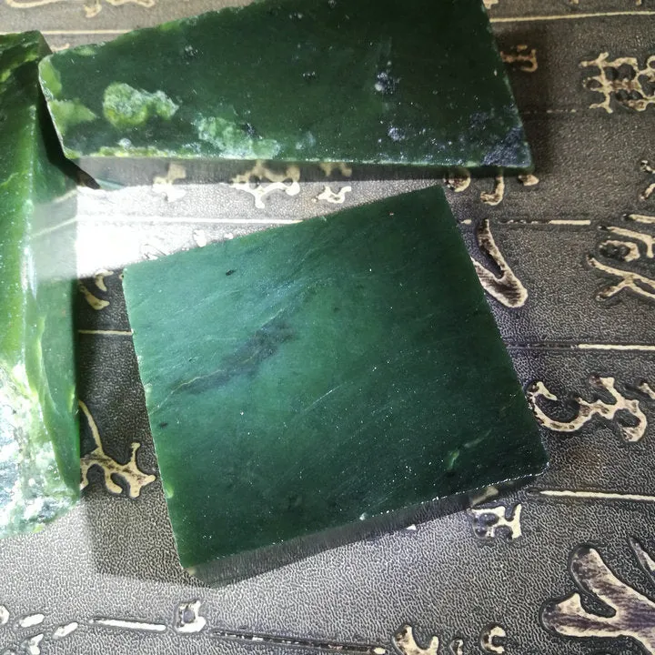 Natural Kunlun Jade Rough Nephrite Raw 520g