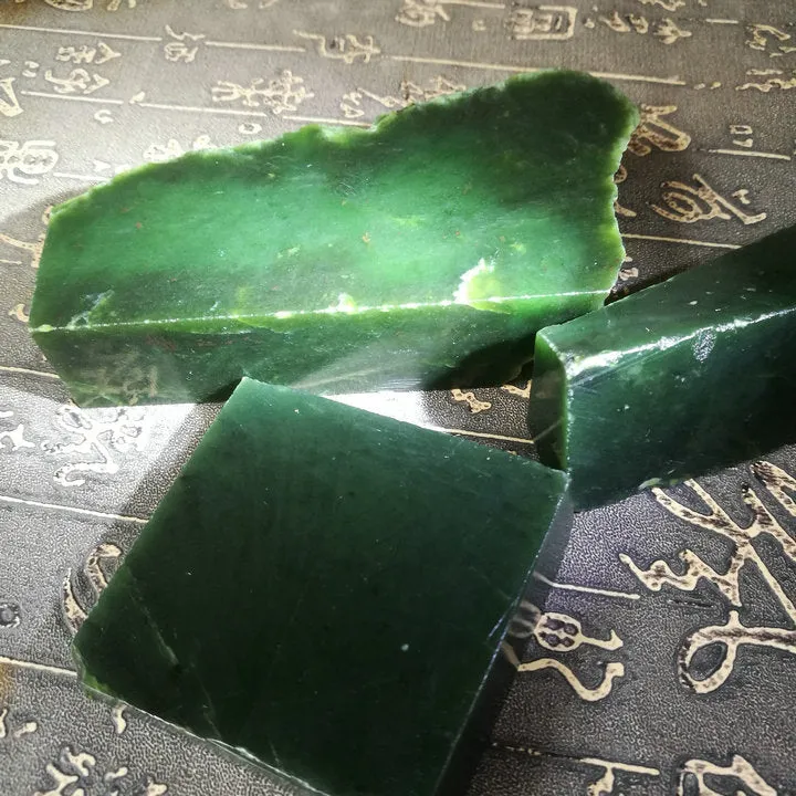 Natural Kunlun Jade Rough Nephrite Raw 520g