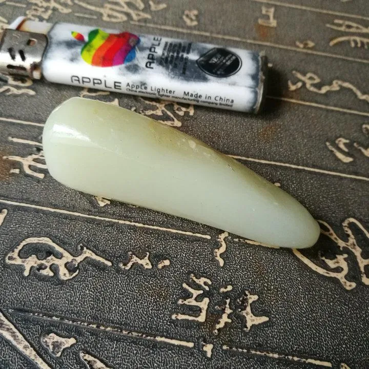 Natural Kunlun Jade Rough Nephrite Raw (53g, 6.8X2X1cm)