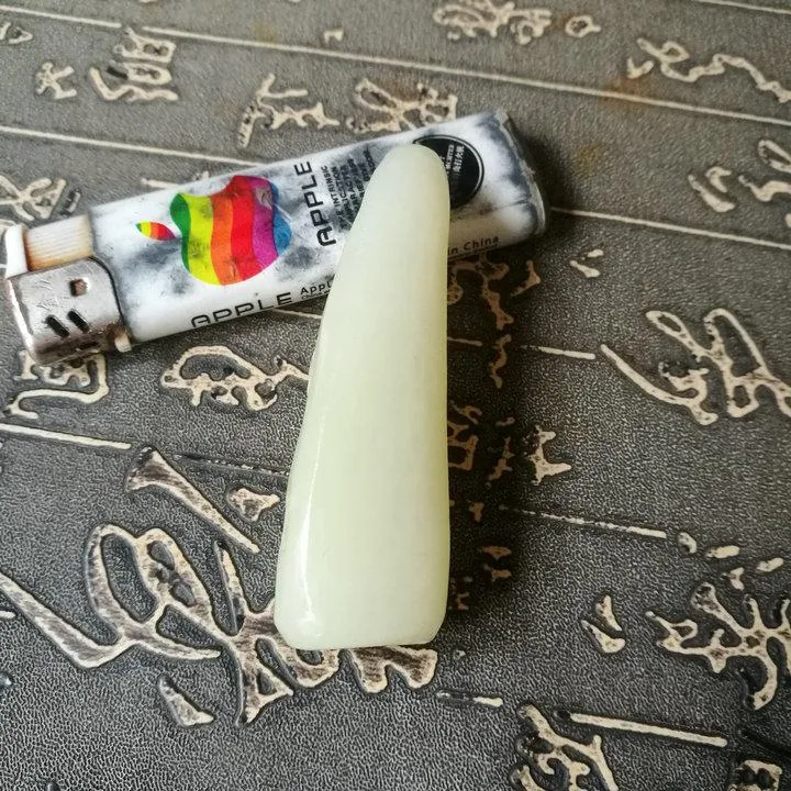 Natural Kunlun Jade Rough Nephrite Raw (53g, 6.8X2X1cm)