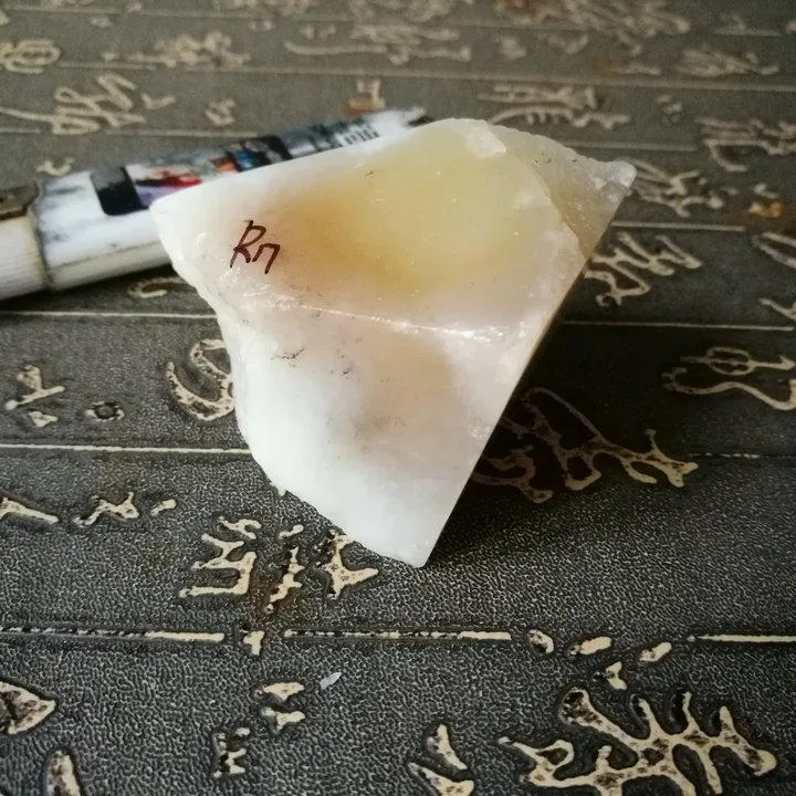 Natural Siberian Jade Rough Nephrite Raw (142g, 5.5X4X3cm)