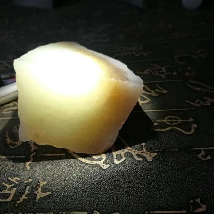 Natural Siberian Jade Rough Nephrite Raw (142g, 5.5X4X3cm)