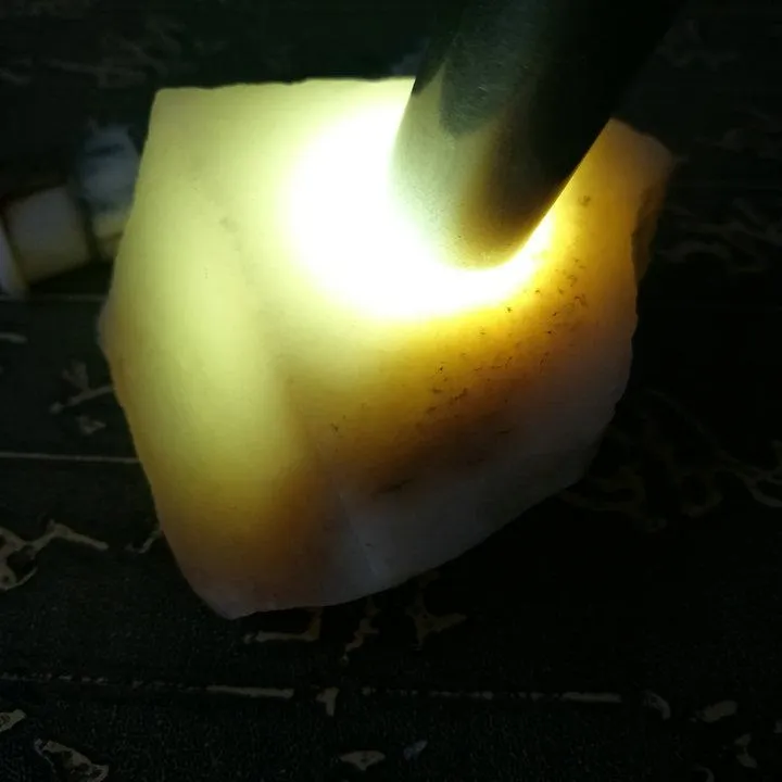 Natural Siberian Jade Rough Nephrite Raw (142g, 5.5X4X3cm)