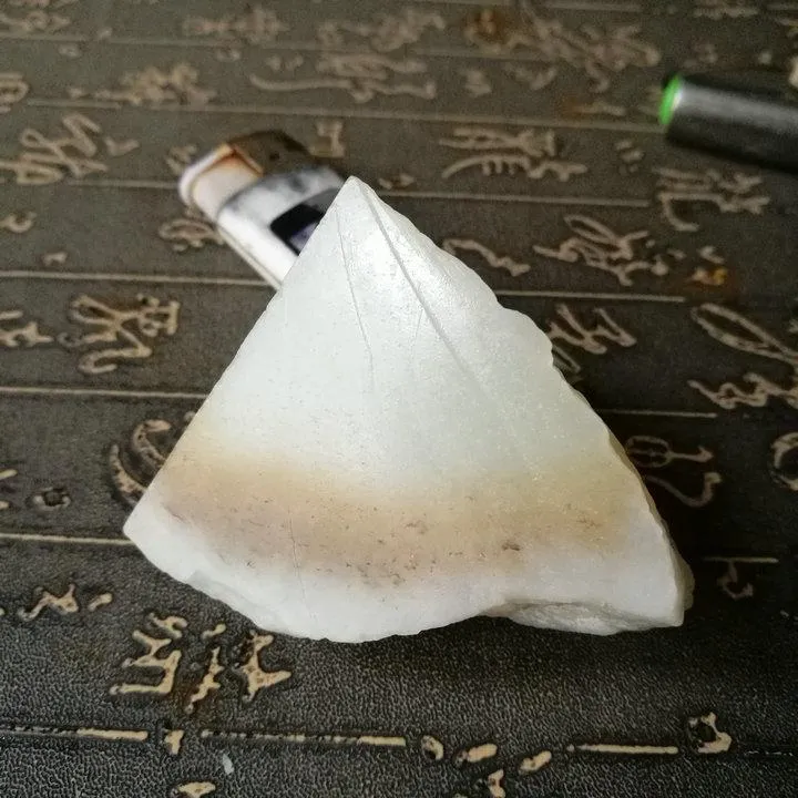 Natural Siberian Jade Rough Nephrite Raw (142g, 5.5X4X3cm)