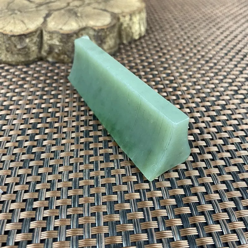 Natural Siberian Jade Rough Nephrite Raw (81g, 8.0X2.5X2.1cm)