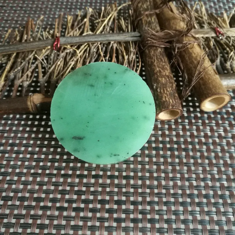 Natural Siberian Jade Rough Nephrite Raw (88g, 5.4x1.3cm)