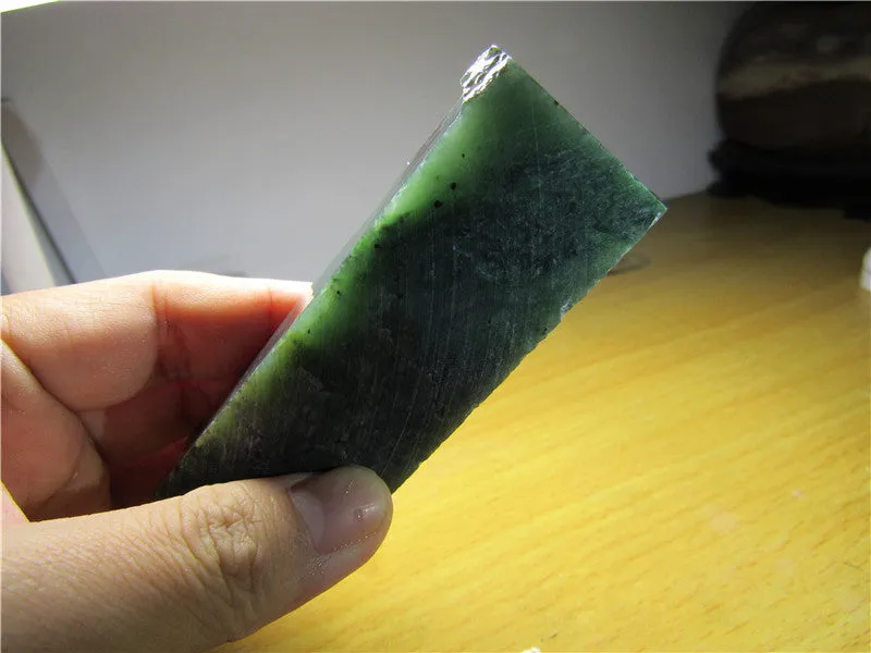 Natural Siberian Jade Rough Russia nephrite Raw (125.01g, 87X30X16mm)